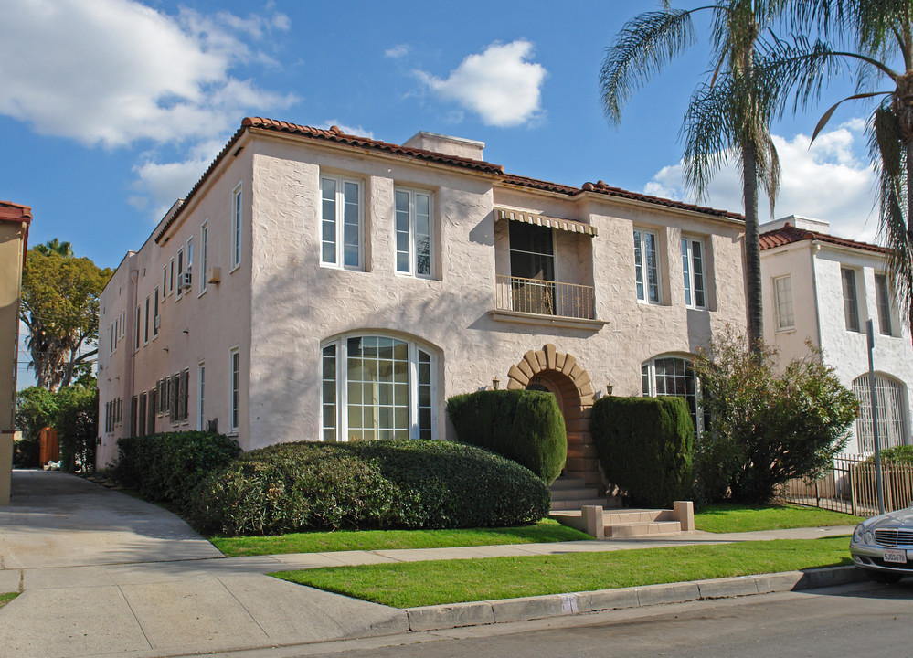 448 N Sierra Bonita Ave in Los Angeles, CA - Building Photo