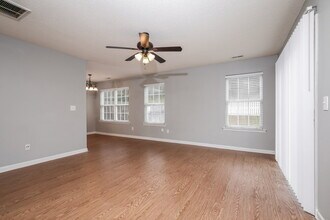 8108 Inverbrass Ct in Raleigh, NC - Building Photo - Building Photo