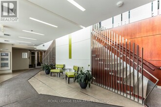 575-575 Byron Ave in Ottawa, ON - Building Photo - Building Photo