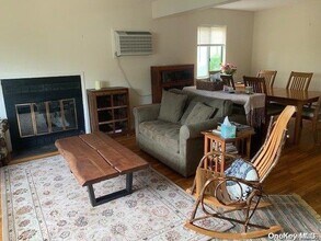 1 Mohegan Ave in Port Washington, NY - Building Photo - Building Photo