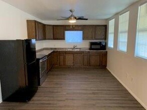 2311 Vagas St in Dallas, TX - Foto de edificio - Building Photo