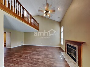 15353 Wandering Way in Noblesville, IN - Building Photo - Building Photo