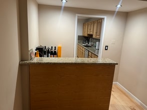 8550 Holloway Dr in West Hollywood, CA - Building Photo - Building Photo