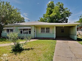 2811 38th St in Lubbock, TX - Building Photo