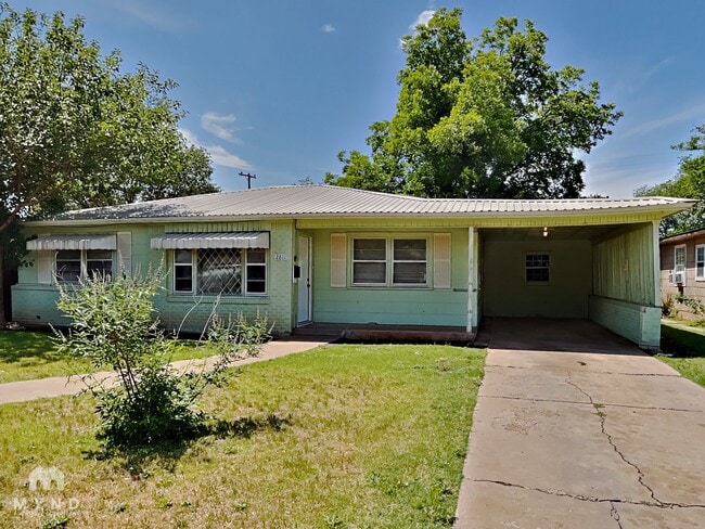 property at 2811 38th St