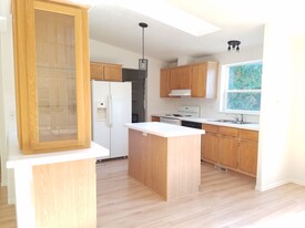 7614 81st Ave NW in Gig Harbor, WA - Building Photo