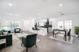 305 NW 122nd St in North Miami, FL - Building Photo - Building Photo