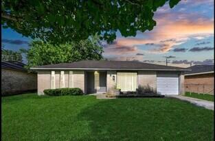 12610 Chiswick Rd in Houston, TX - Building Photo