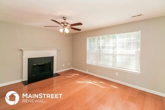 1579 Isleworth Cir in Atlanta, GA - Foto de edificio - Building Photo