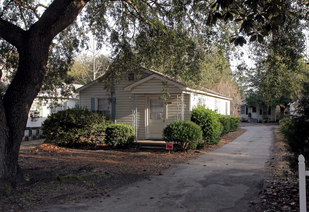 5814 Robinson St in Hanahan, SC - Building Photo