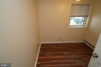 215 W Summit St-Unit -B in Mohnton, PA - Building Photo - Building Photo