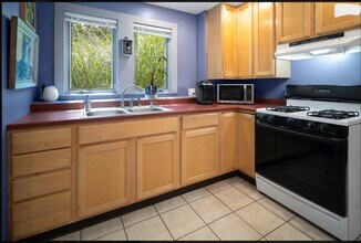 239 Coy Glen Rd, Unit B in Ithaca, NY - Foto de edificio - Building Photo
