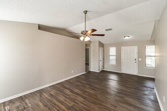 7538 Allspice Cir N in Jacksonville, FL - Building Photo - Building Photo