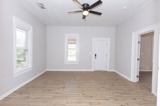 218 E Tinsley St in Griffin, GA - Building Photo - Building Photo