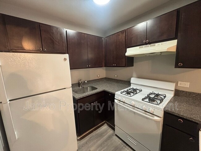 property at 3343 Commercial Ave