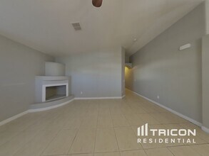 1648 Palm St in Henderson, NV - Building Photo - Building Photo