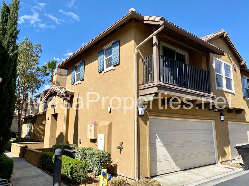 8090 Cornwall Ct in Rancho Cucamonga, CA - Foto de edificio