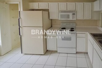 2462 Lake Woodberry Cir in Brandon, FL - Building Photo - Building Photo