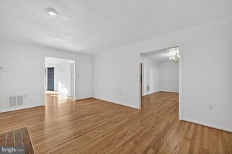 1984 Cidermill Ln in Winchester, VA - Building Photo - Building Photo