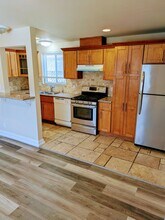 7231 Lockwood St in Oakland, CA - Building Photo - Building Photo