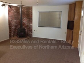 954 Omaha in Flagstaff, AZ - Building Photo - Building Photo