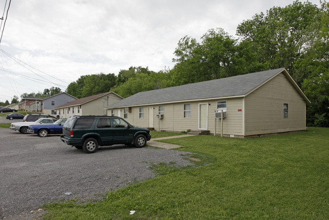 Rainbow Acres in La Vergne, TN - Building Photo - Building Photo