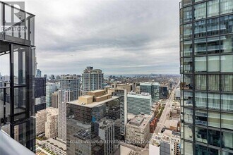 7-5017 Grenville St in Toronto, ON - Building Photo - Building Photo