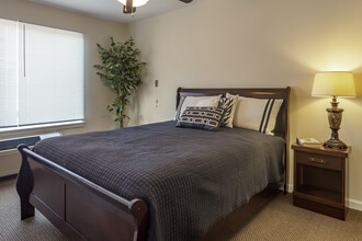 Windsor Estates in St. Charles, MO - Foto de edificio - Building Photo