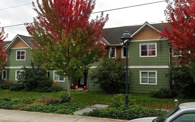 525 McCurdy Rd in Sequim, WA - Building Photo - Building Photo