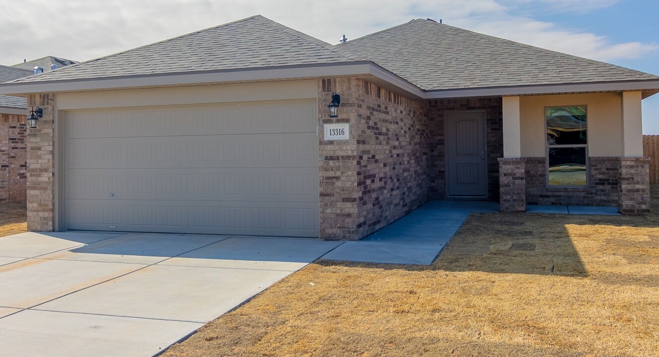 13316 Vernon Ave in Lubbock, TX - Building Photo