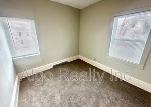 1402 N 21st Ave in Minneapolis, MN - Building Photo - Building Photo