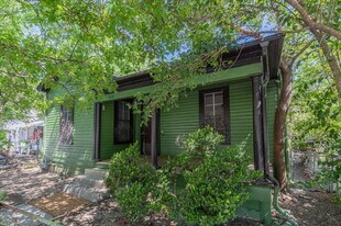 1419 Wyoming St in San Antonio, TX - Building Photo