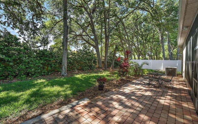 105 E Blue Water Edge Dr in Eustis, FL - Building Photo - Building Photo