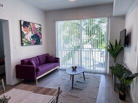 1268 NW 3rd St in Miami, FL - Building Photo