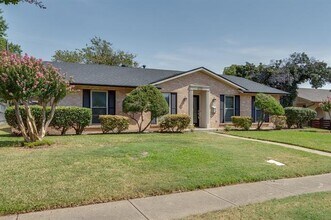420 Cambridge Dr in Richardson, TX - Building Photo - Building Photo