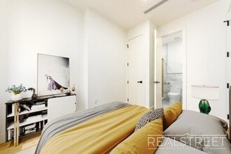 353 Vernon Ave in Brooklyn, NY - Building Photo - Building Photo