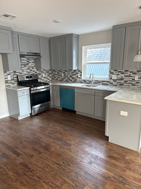 224 S 6th St in Newark, NJ - Building Photo - Building Photo