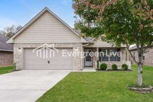 3013 Monterey Dr SW in Decatur, AL - Building Photo