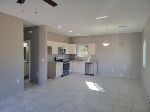 4957 N Sunrise Ave in Tucson, AZ - Building Photo - Building Photo