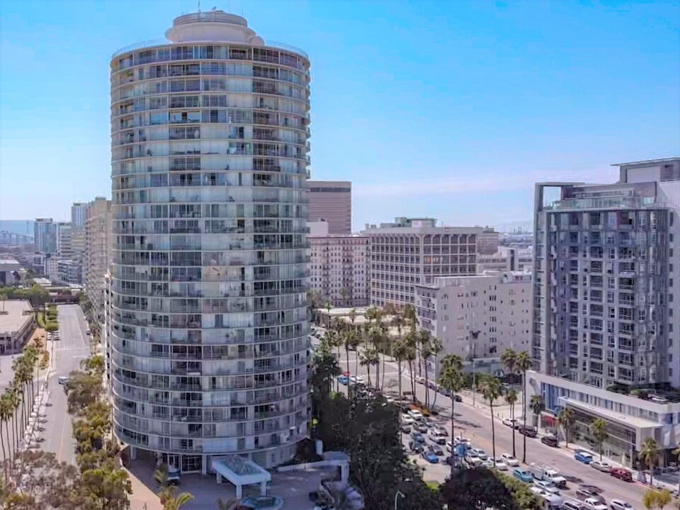 700 E Ocean Blvd in Long Beach, CA - Foto de edificio