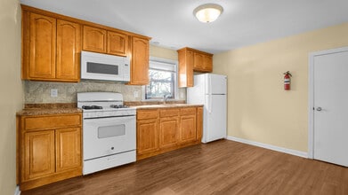 727 Jaques Ave in Rahway, NJ - Foto de edificio - Building Photo