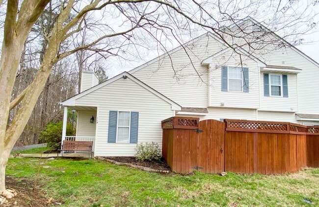 115 Wexford Ct in Yorktown, VA - Building Photo - Building Photo