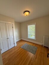 22 Mansfield St, Unit 2 in Boston, MA - Foto de edificio - Building Photo