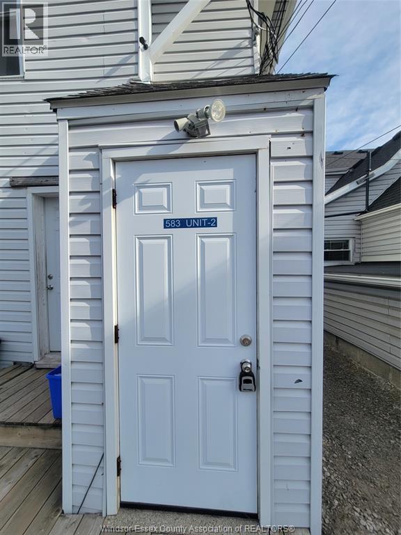 583 Janette Ave in Windsor, ON - Foto de edificio - Building Photo