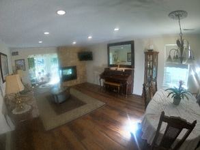 8 White Stone Ct in Mount Laurel, NJ - Building Photo - Building Photo