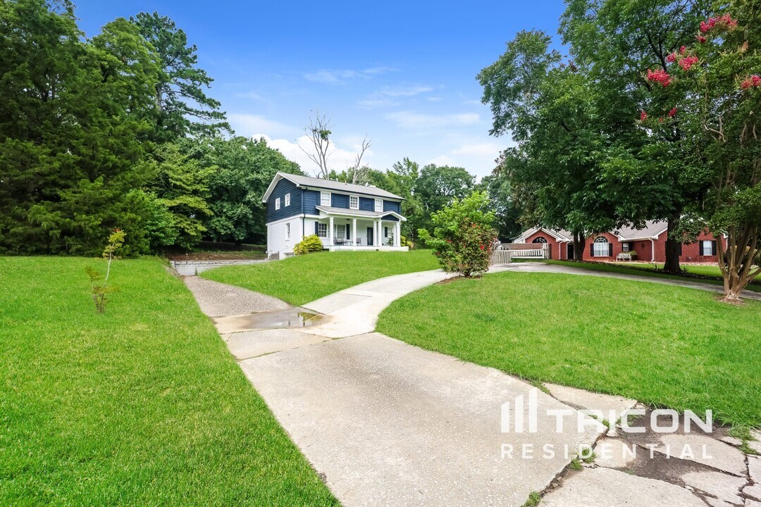 535 Circle Dr in Fayetteville, GA - Building Photo