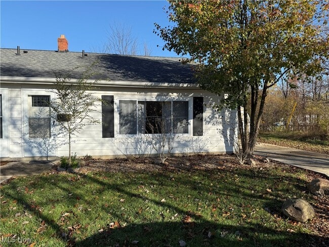 280 Sprague Rd in Berea, OH - Foto de edificio - Building Photo