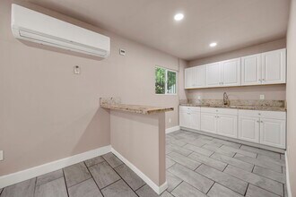 4341 Laurel Canyon Blvd in Studio City, CA - Building Photo - Building Photo