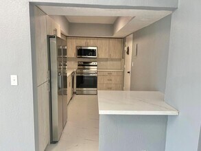 3801 S Ocean Dr, Unit 14p in Hollywood, FL - Building Photo - Building Photo