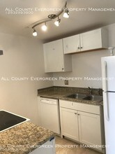 323 S 30th St-Unit -A in Tacoma, WA - Building Photo - Building Photo
